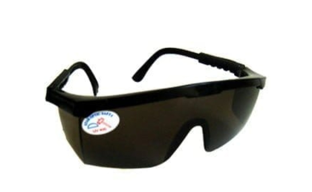 عینک ایمنی دودی تک پلاست مدل یووی